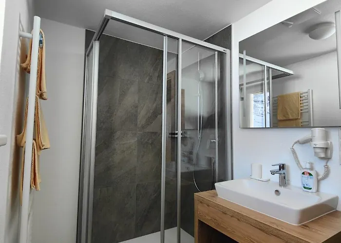 Zur Sonne * טוקס